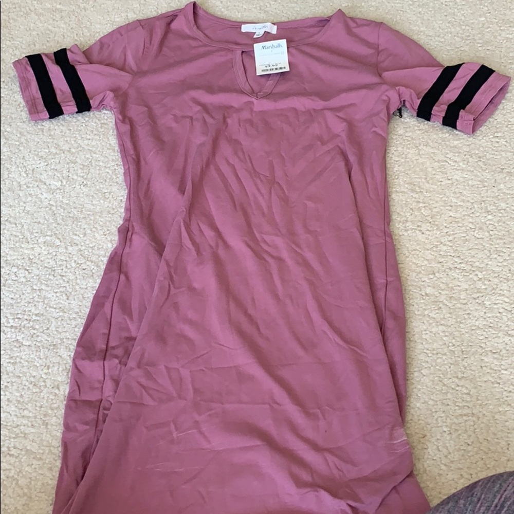 Short sleeve dress